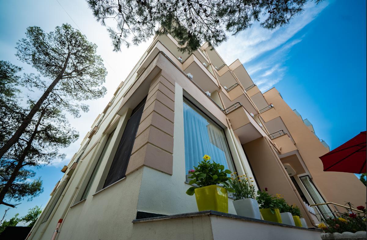 Hotel Villa Aljor Голем Экстерьер фото